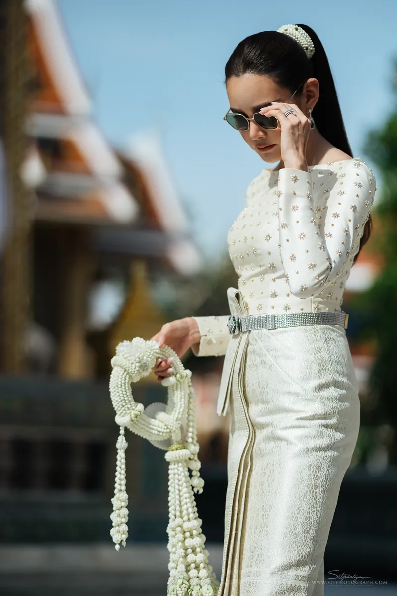 เจ้าสาวในชุดไทยที่วัดราชบพิธ